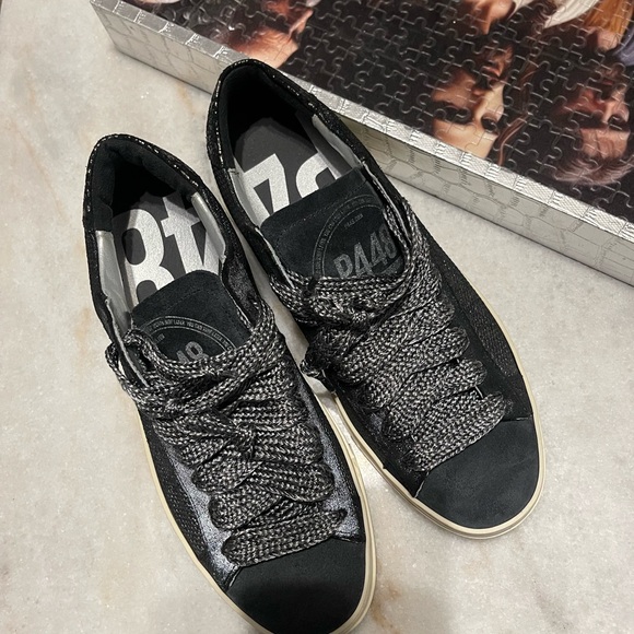 P448"Black and Silver Sneakers 👟-Size (39) -Good Condition - Picture 5 of 12